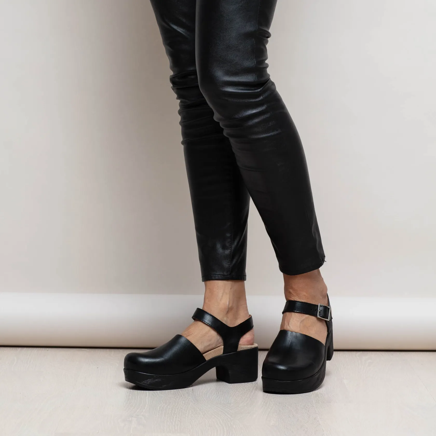 dolores_black_mary_jane_clog_2.webp Hot Dolores Mary Jane Clog Low Heel Soft Clogs