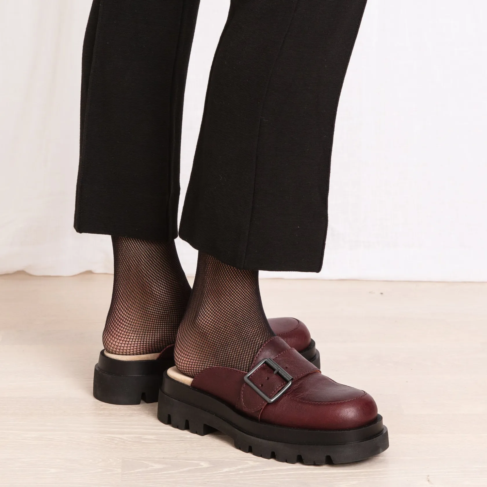 Sale Gloria   Low Heel Soft Clogs