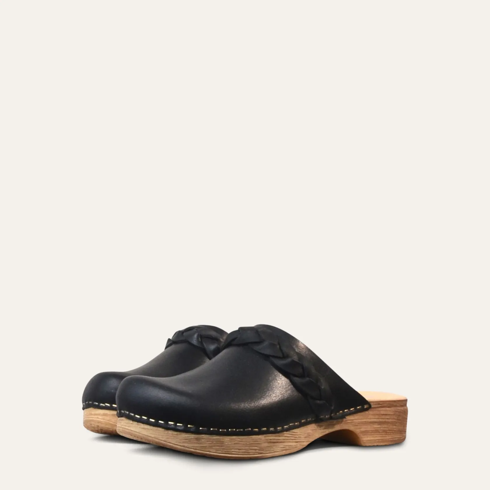 helena_braid_black_2.webp Hot Helena Braid Low Heel Soft Clogs