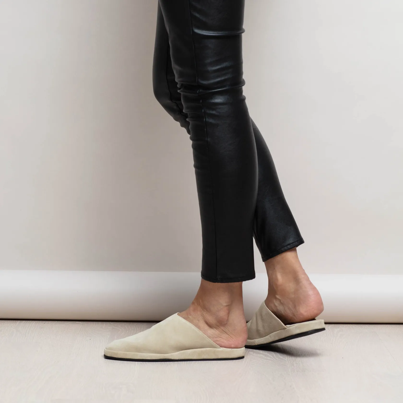 tara_outdoor__indoor_slipper_2.webp New Tara outdoor & indoor Slipper Sale/archive | Luxury Slippers